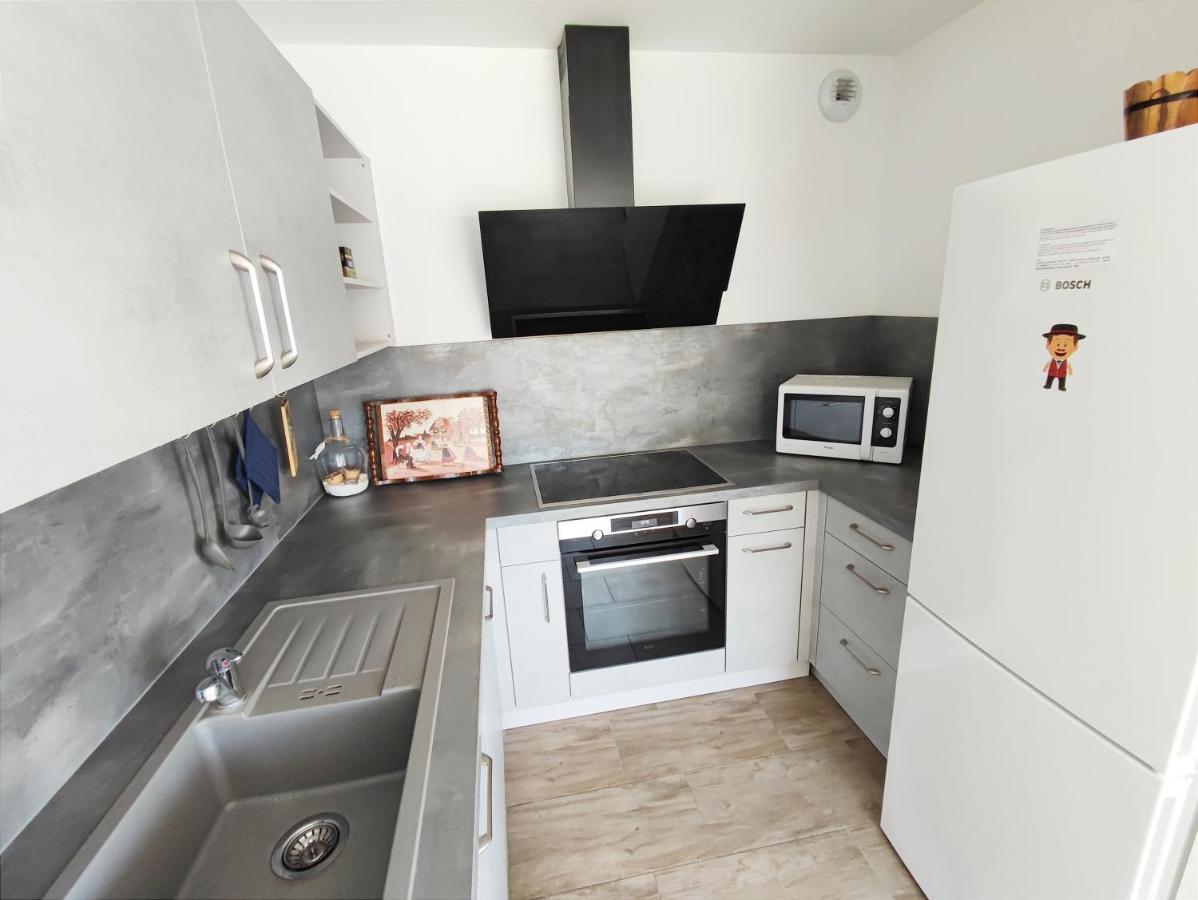 Appartement Domaine BOHN Blue Winehouse à Reichsfeld Extérieur photo
