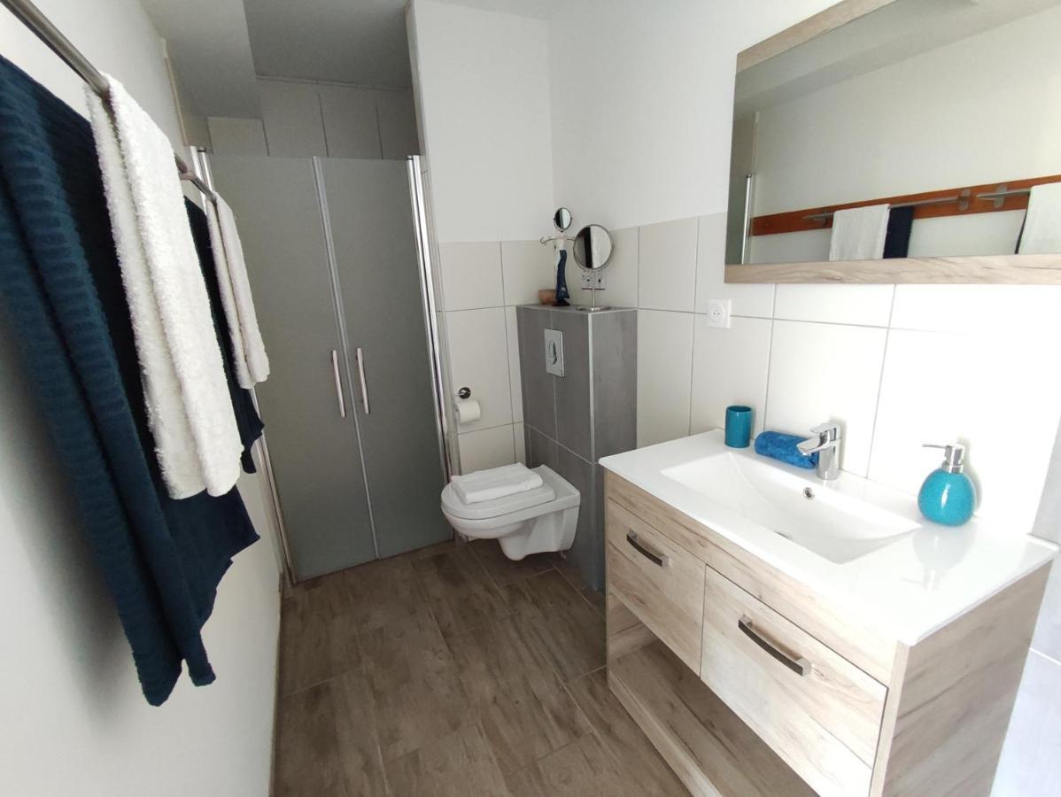 Appartement Domaine BOHN Blue Winehouse à Reichsfeld Extérieur photo