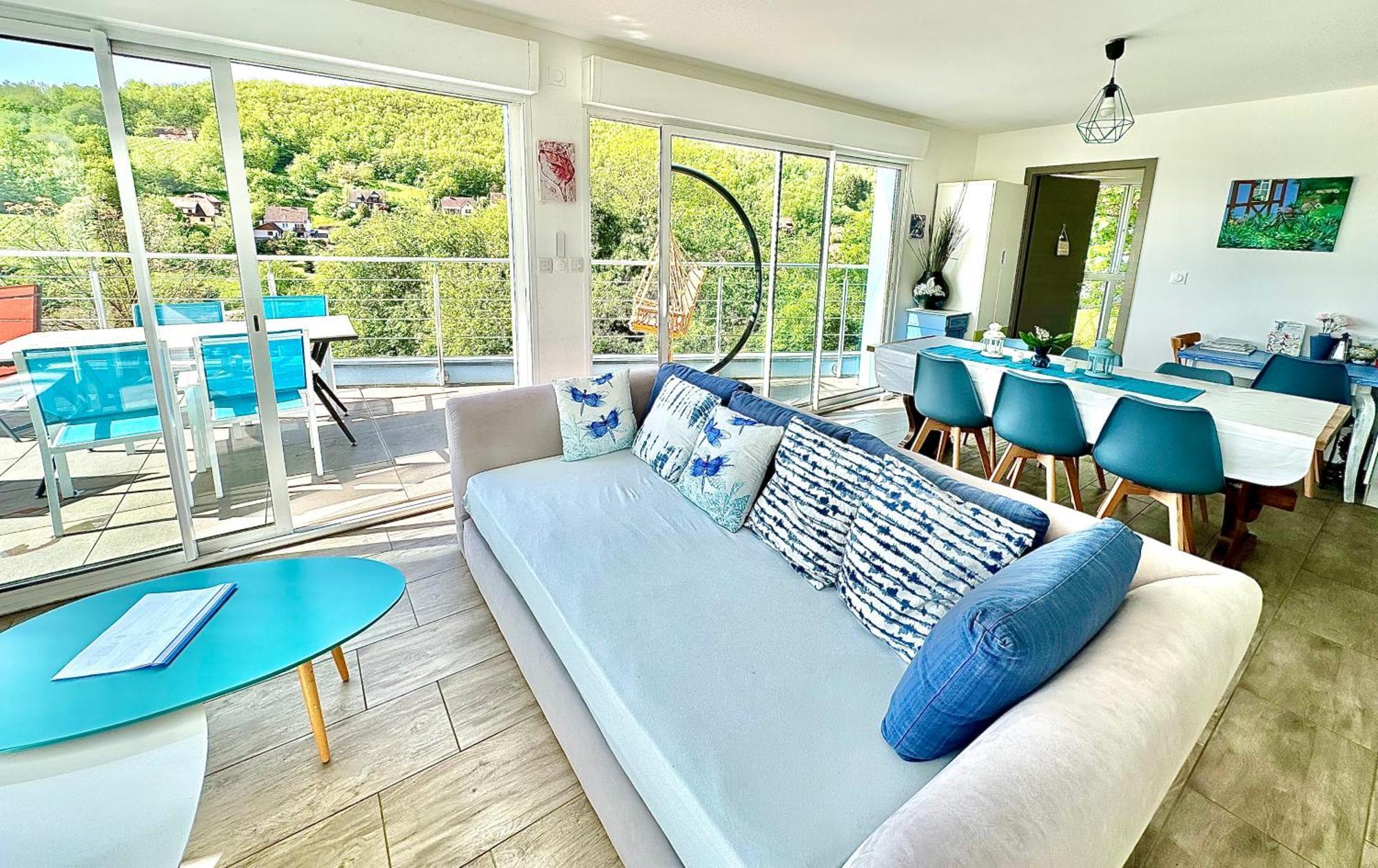 Appartement Domaine BOHN Blue Winehouse à Reichsfeld Extérieur photo