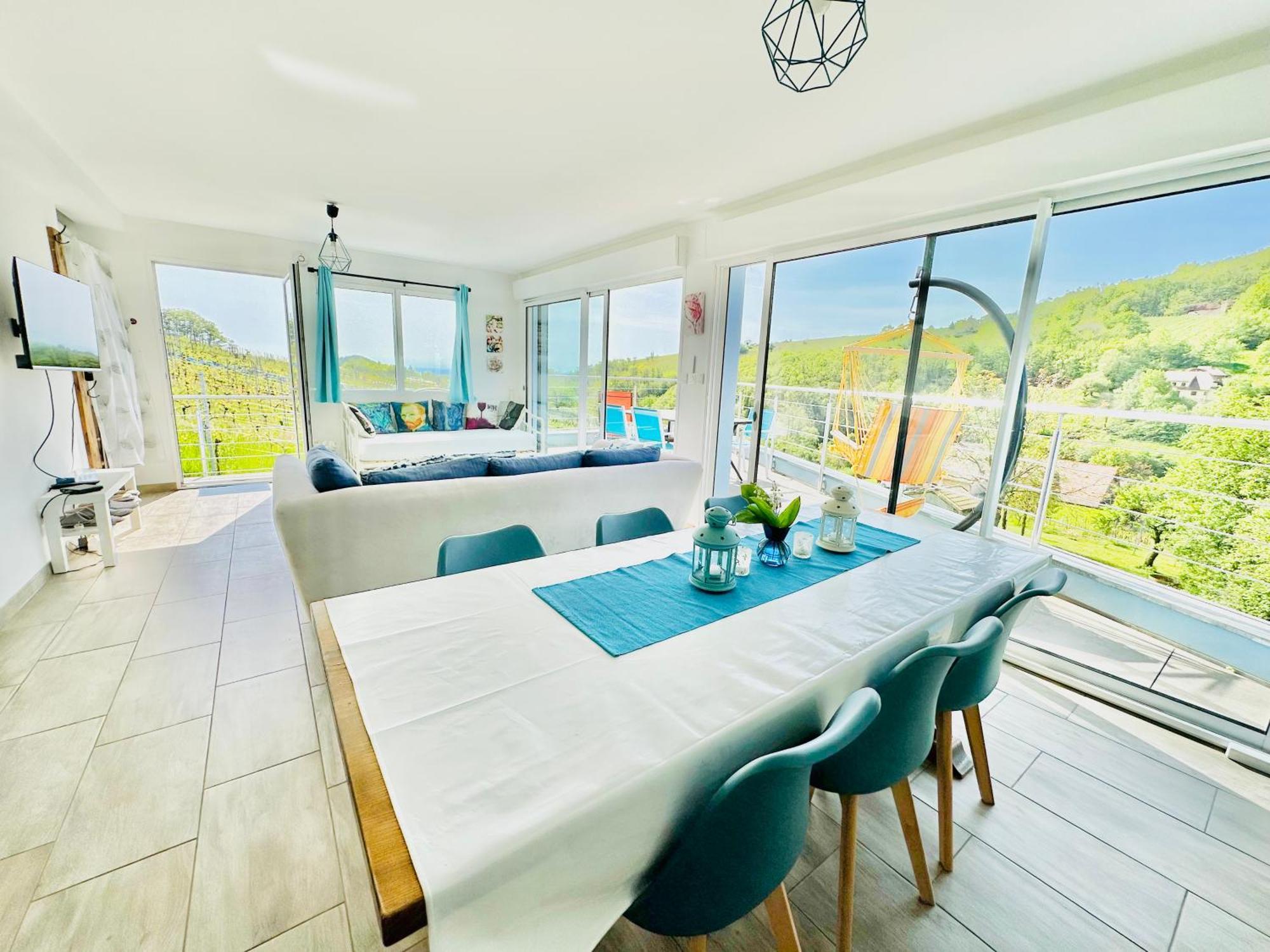 Appartement Domaine BOHN Blue Winehouse à Reichsfeld Extérieur photo