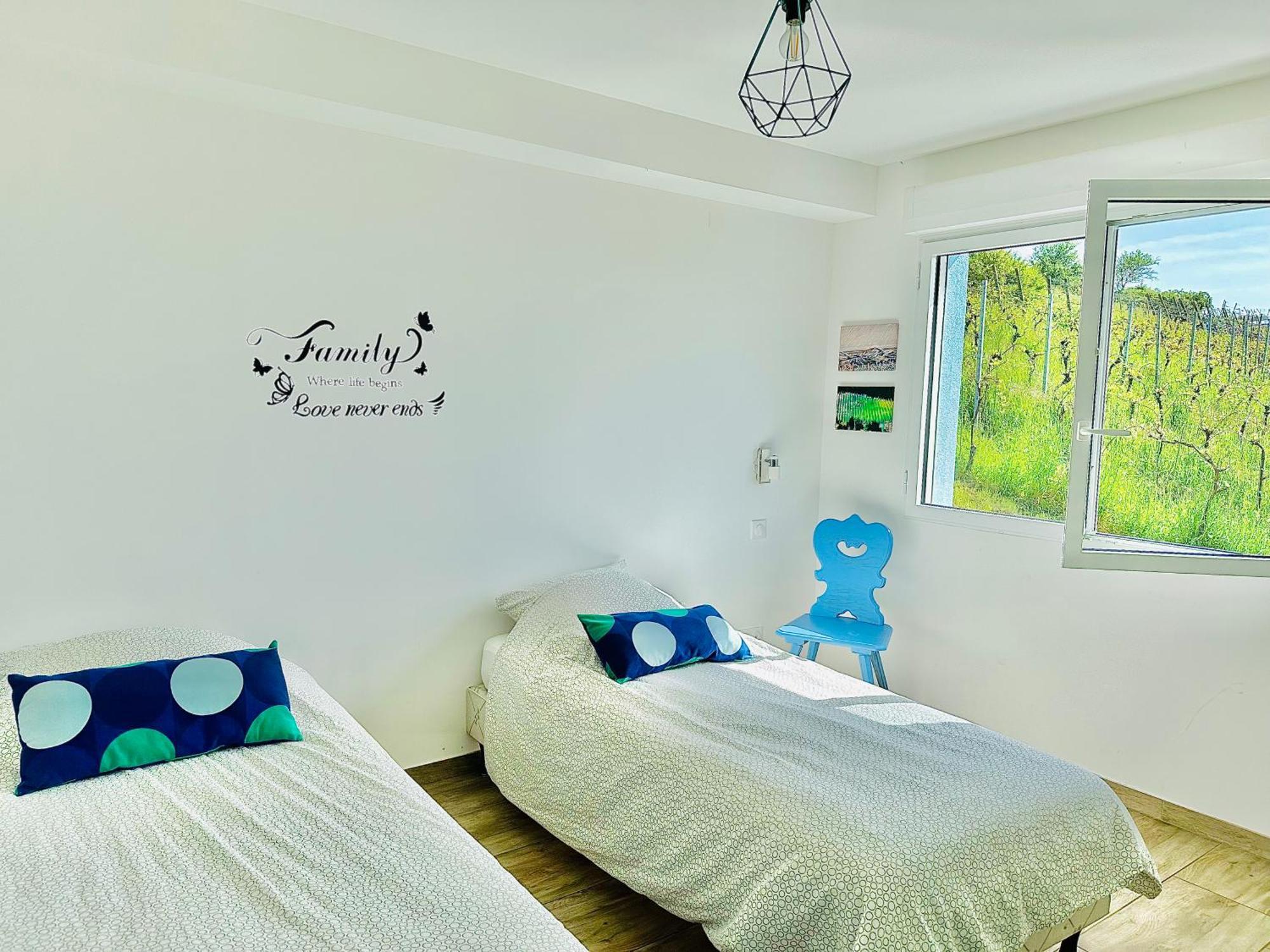 Appartement Domaine BOHN Blue Winehouse à Reichsfeld Extérieur photo