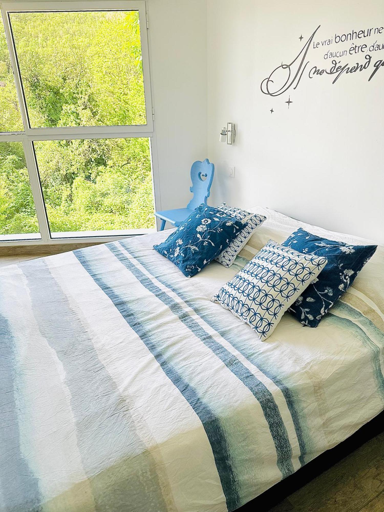Appartement Domaine BOHN Blue Winehouse à Reichsfeld Extérieur photo